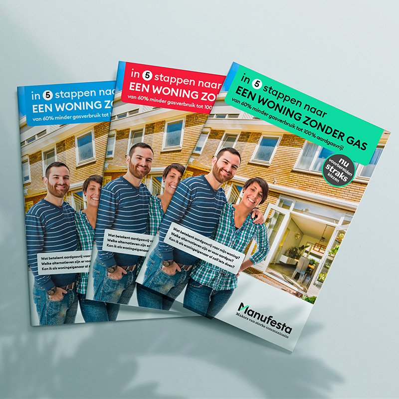 drie omslagen van de 5-stappen handleiding met verschillende kleuren in waaiervorm